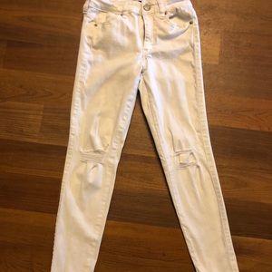 White ripped skinny jeans